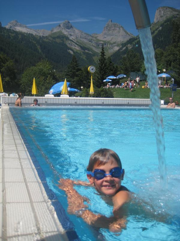 20090806_Nax_wandern_Joel_Felix_021_BainsOvronnaz.jpg
