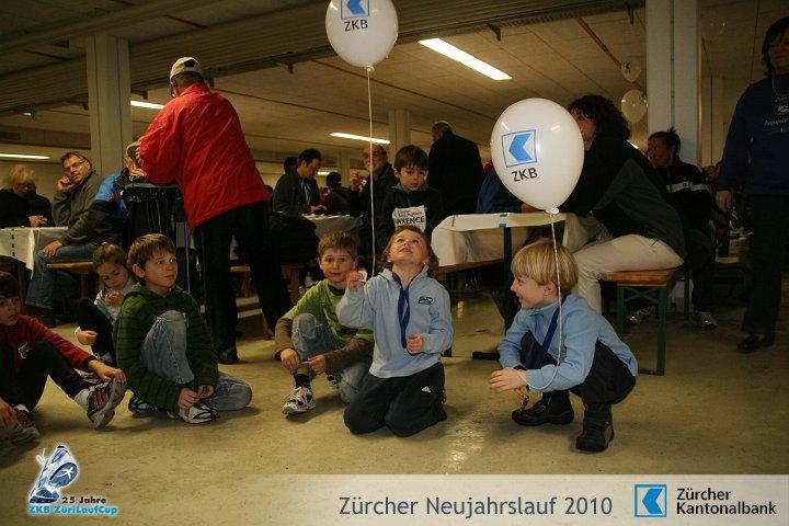 20100109_Zuercher-Neujahrslauf-005-Auslosung-ZKB.JPG