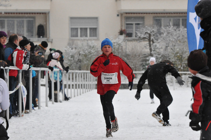 20121202_Steinhoelzlilauf_Simon_Ziel.jpg