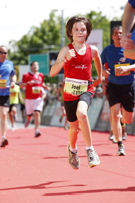 20130518_144200_GP_Bern_Joel_AF3.jpg - Joels erster Start an einem "Nicht Kinderlauf" - Aldstadt GP in 22 Minuten