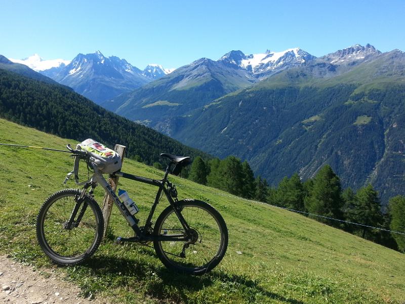 20130731_104919.jpg - 31.7. Blic von lpage Lovengo ins Val d'Hérens bei Bike-Run-Bike Tour (Bike bis Alpage Lovengo)