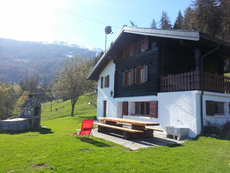 20130508_091825.jpg - 8.5. Auffahrt im chalet im Wallis