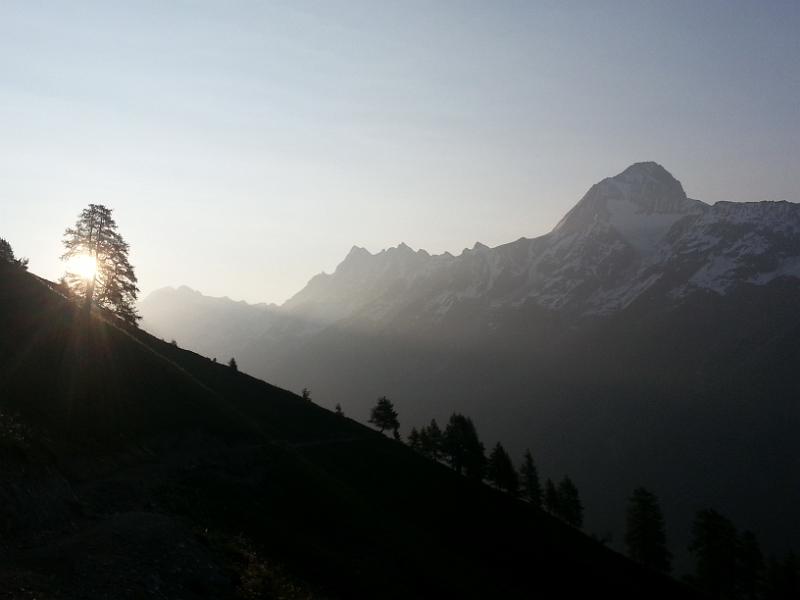 20130714_064233.jpg - 14.7. Morgenlauf von Kummenalp im Lötschental - 3-Tages-Wanderung mit Joel