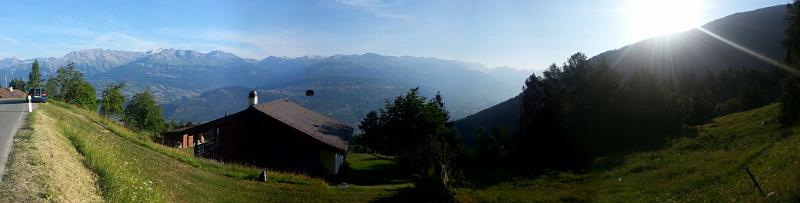 20130726_075353.jpg - 26.7. Panorama oberhlab des Chalet