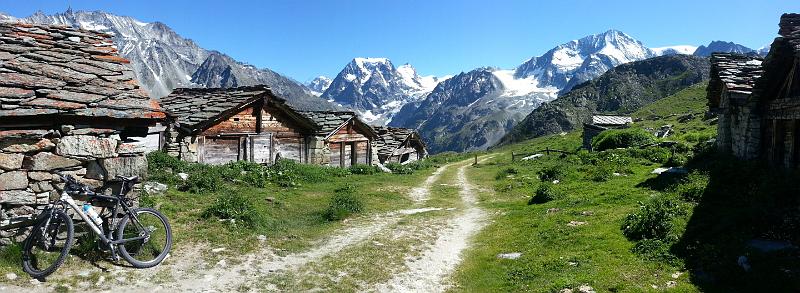 20130801_155439.jpg - 1.8. Panorama von Remointse de Pra Gra ob Arolla (Bike Tour)