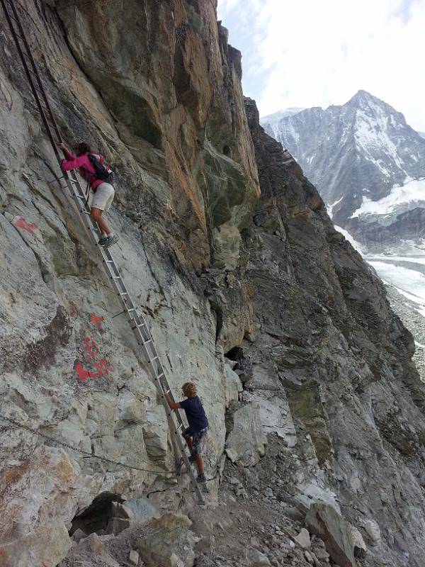 20130803_115429.jpg - 3.8. Leitern am Pas de Chèvre bei Wanderung Arolla - Col de Riedmatten 2925m - Pas de Chèvre 2855m - Arolla