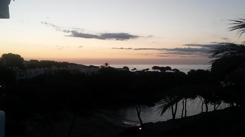 20140406_071207.jpg - 6.4. Aussicht am Morgen vom unserem  Balkon im Hotel Esmeralda Park in Cala d'Or