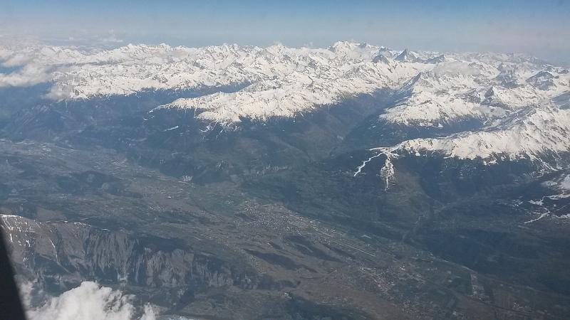 20140414_160914.jpg - 14.4. Heimflug von Mallorca über den Zentralwallis (Val d'Hérens, Nax, Sion)