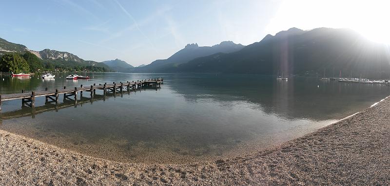 20140609_075312.jpg - 9.6. 8.6. Steg beim Campingplatz in Doussard am Lac d'Annecy