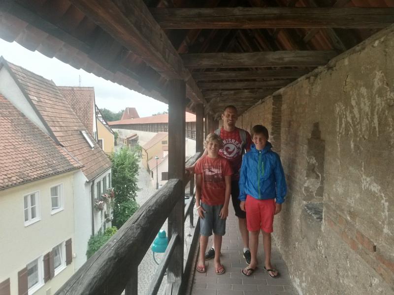 20140721_095643.jpg - 21.7. Stadtmauer von Nördlingen
