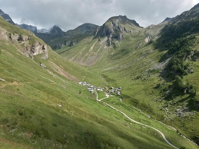 20140816_113715.jpg - 16.8. Fluhalp auf Wanderung Jeizinnen-Fluhalp-Rinderhütte mit Joel