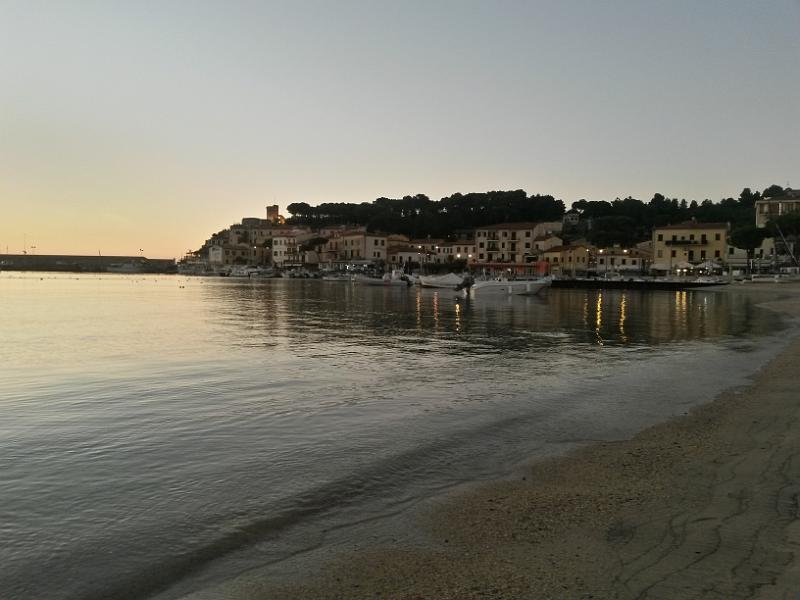 20140928_070425.jpg - 28.9. Morgenstimmung in Marina di Campo vor Elbaman