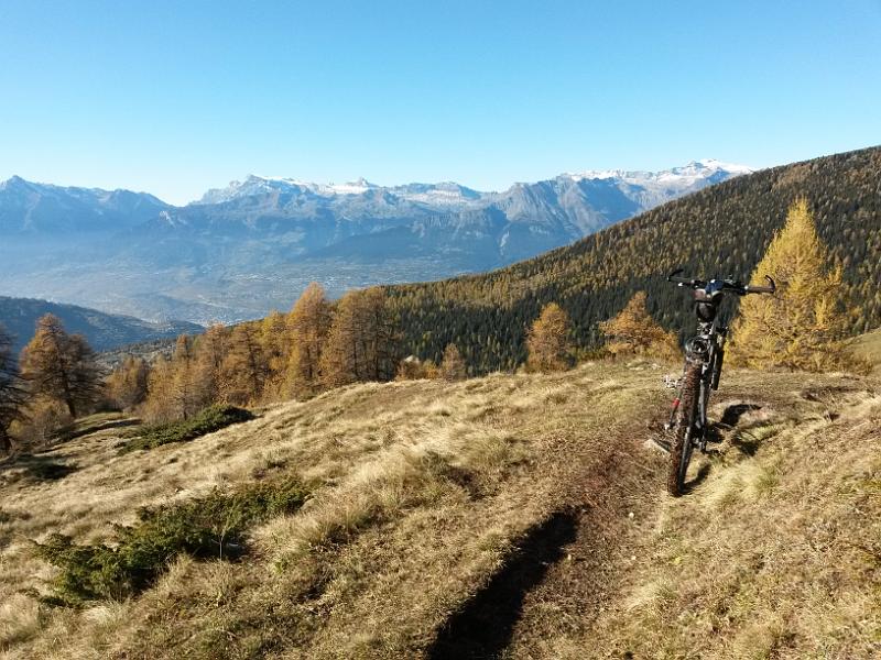 20141030_145024.jpg - 29.10. Mit Bike zur Alpage Lovengo (2116m) und dann Lauf zur Pointes de Tsavolire 3026m
