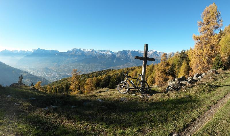 20141030_150715.jpg - 29.10. Mit Bike zur Alpage Lovengo (2116m) und dann Lauf zur Pointes de Tsavolire 3026m - Pralovin