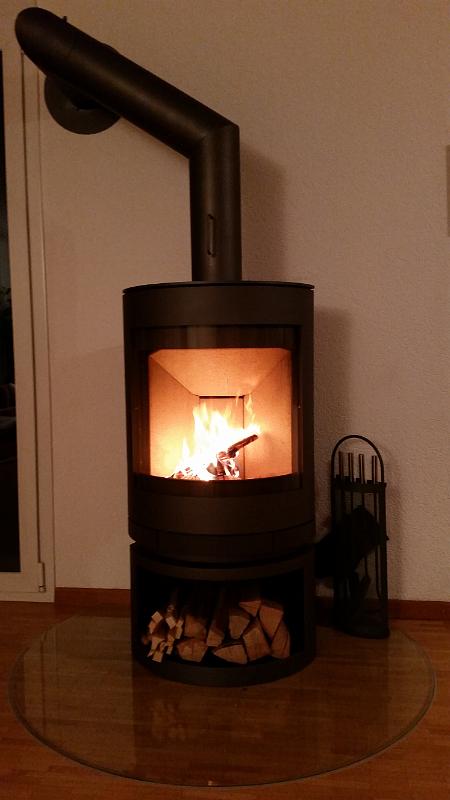 20141112_175621.jpg - 12.11. erstmals einfeuern im neuen Ofen