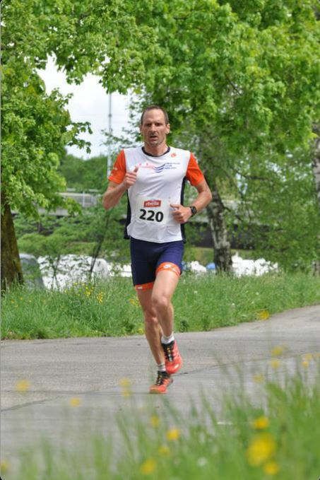 20150502_11km_Nidau_Ziel.jpg - 2.5. 11km de Nidau