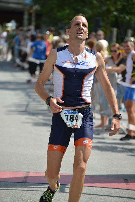 20150627_160000.jpg - 27.6. Spiezathlon Zieleinlauf