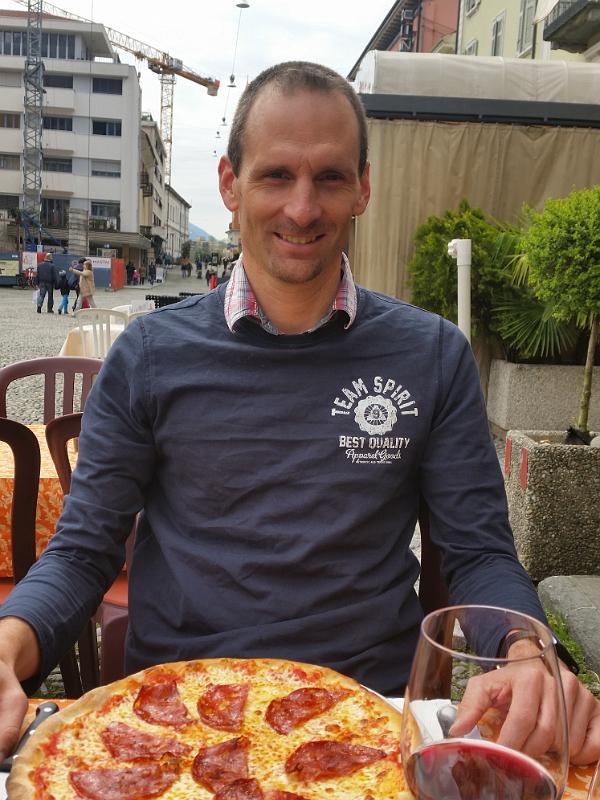 20150404_125351.jpg - 4.4. Pizza in Locarno